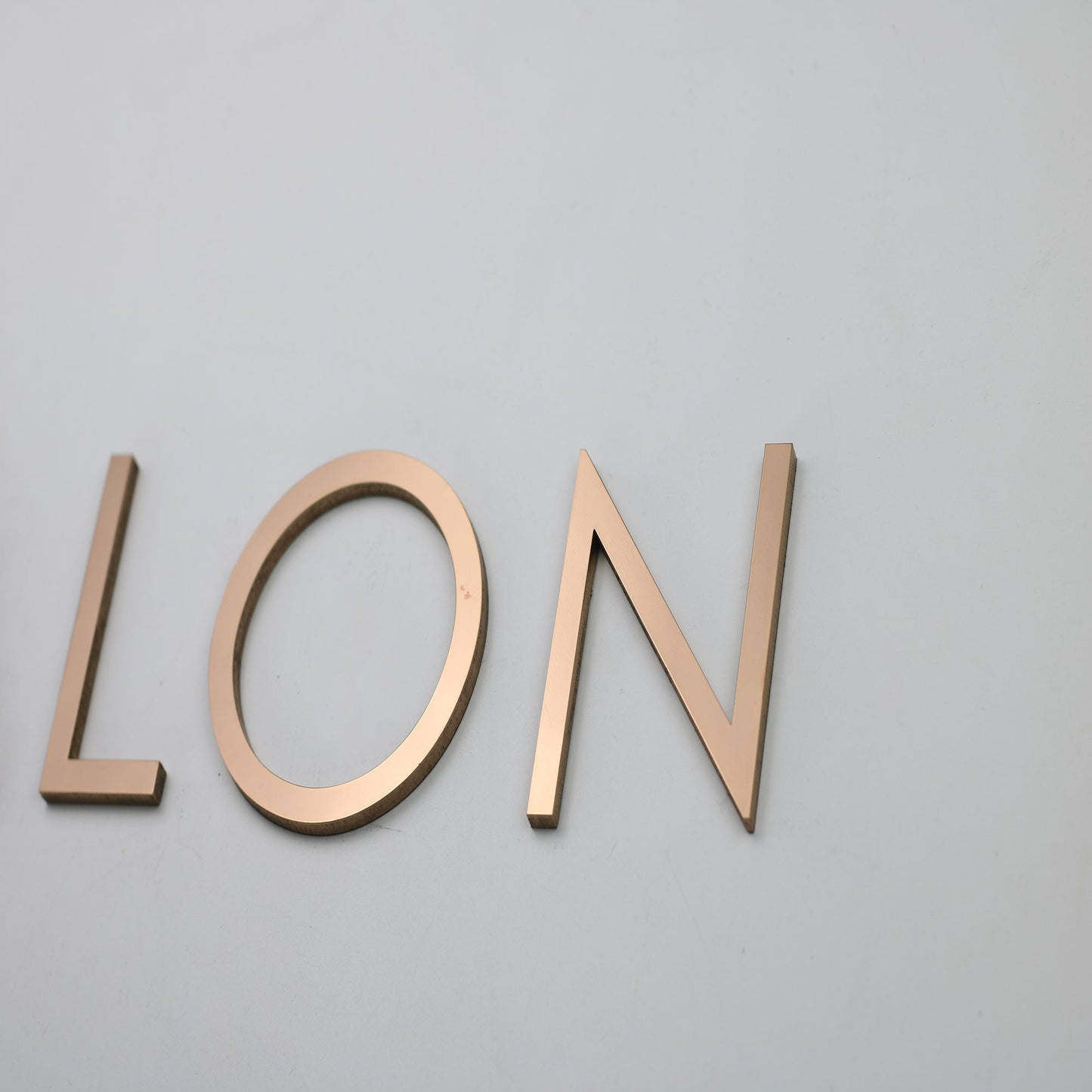 Flat cut solid stainless steel letters for wall decoration indoor and outdoor advertising logo business signage