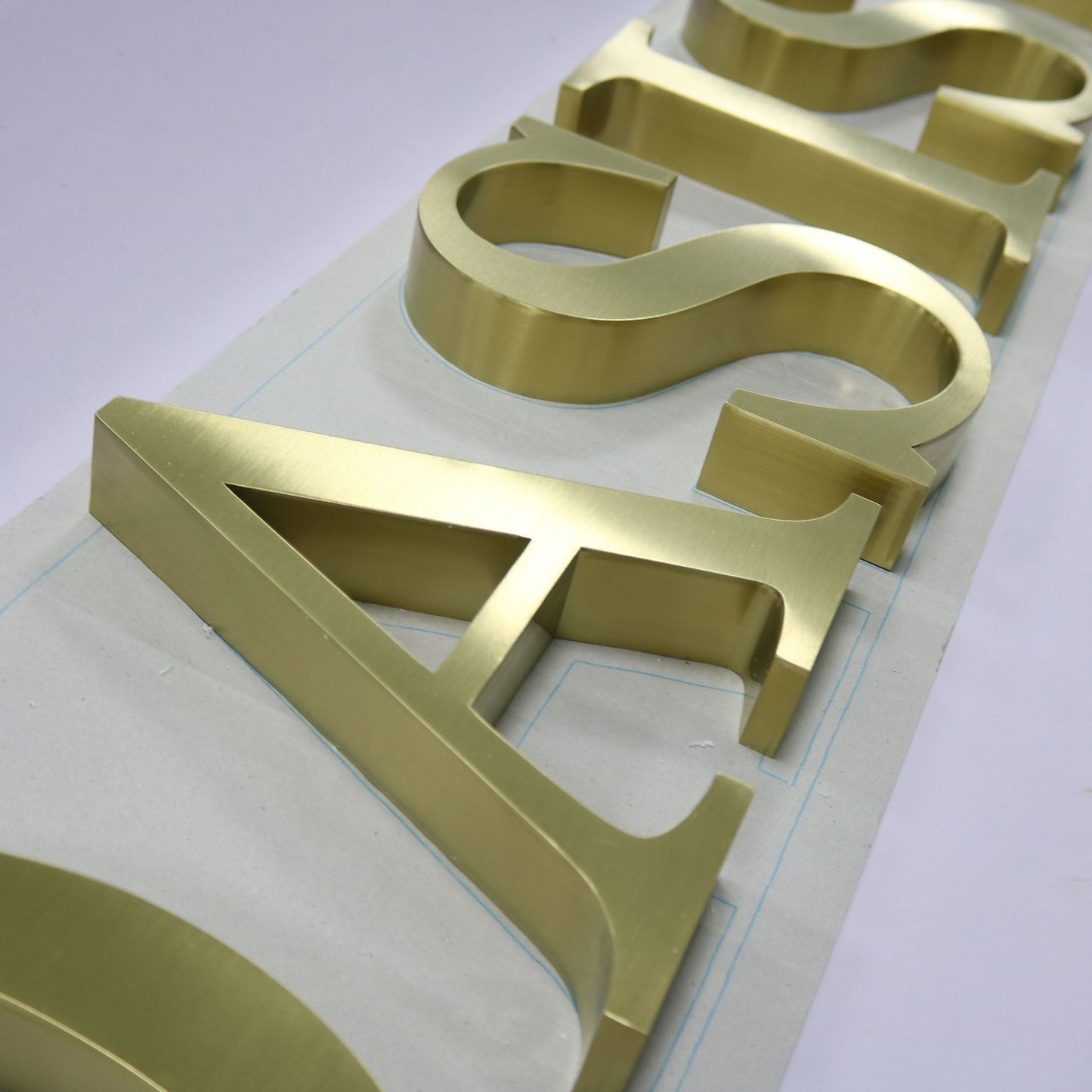 Custom Retail Store Signboard Wall Business Storefront Stainless Steel Gold Channel Letter Signs