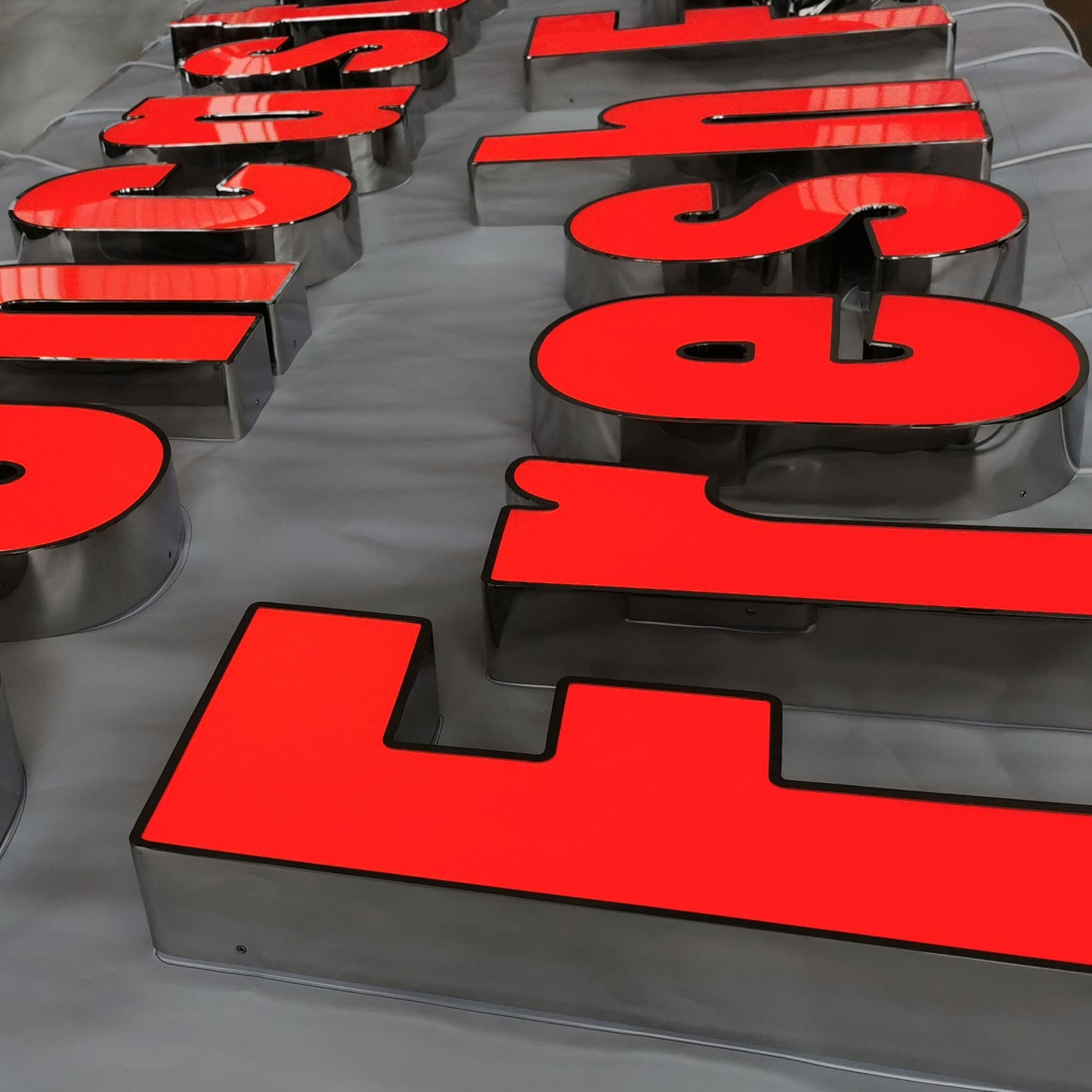 Factory Custom Led Frontlit Letters Stainless Steel Letter Signboard 3D Led Sign Aluminium Channel Letter for Shop Store