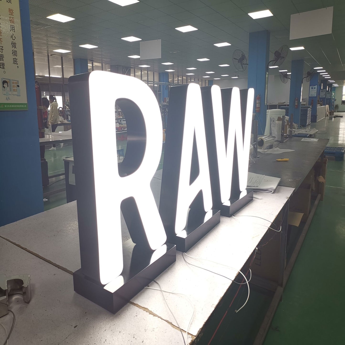 Custom Outdoor 3d Led Channel Letters Sign Giant Large Free Standing Front Illuminated Acrylic Letters Mall Signage