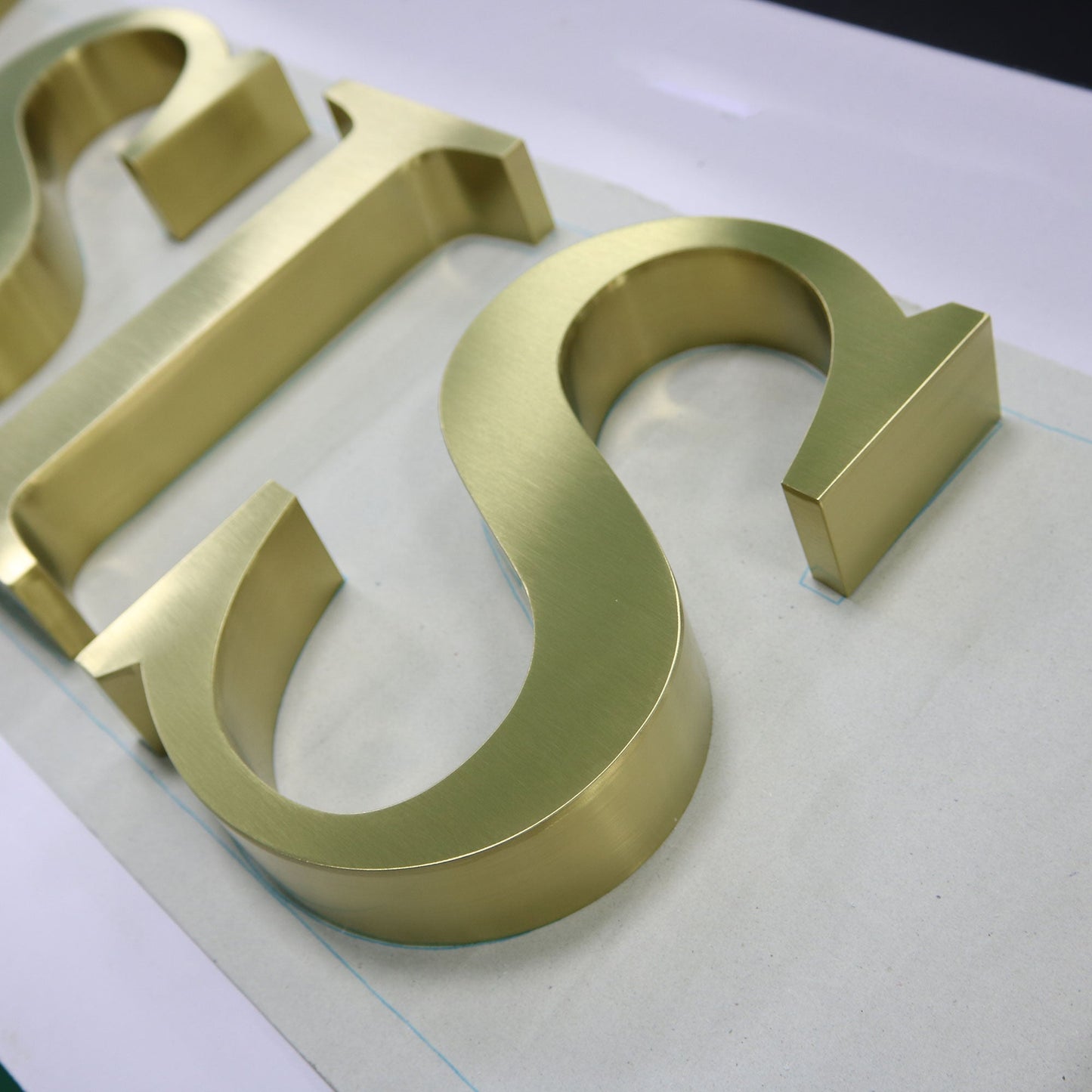Custom Retail Store Signboard Wall Business Storefront Stainless Steel Gold Channel Letter Signs