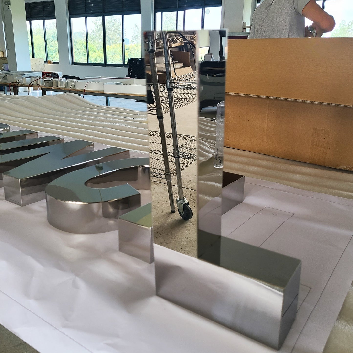 Custom 3D Stainless Steel Wall Art Letters Decor Interior Wall Channel Letter Logo Sign Outdoor Advertising Sign