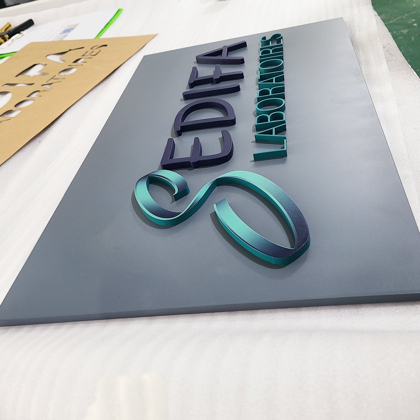 Custom Office Sign Self Adhensive Acrylic Plate Sign Door Front Wall Signs Company Receptions Brand Logo Display