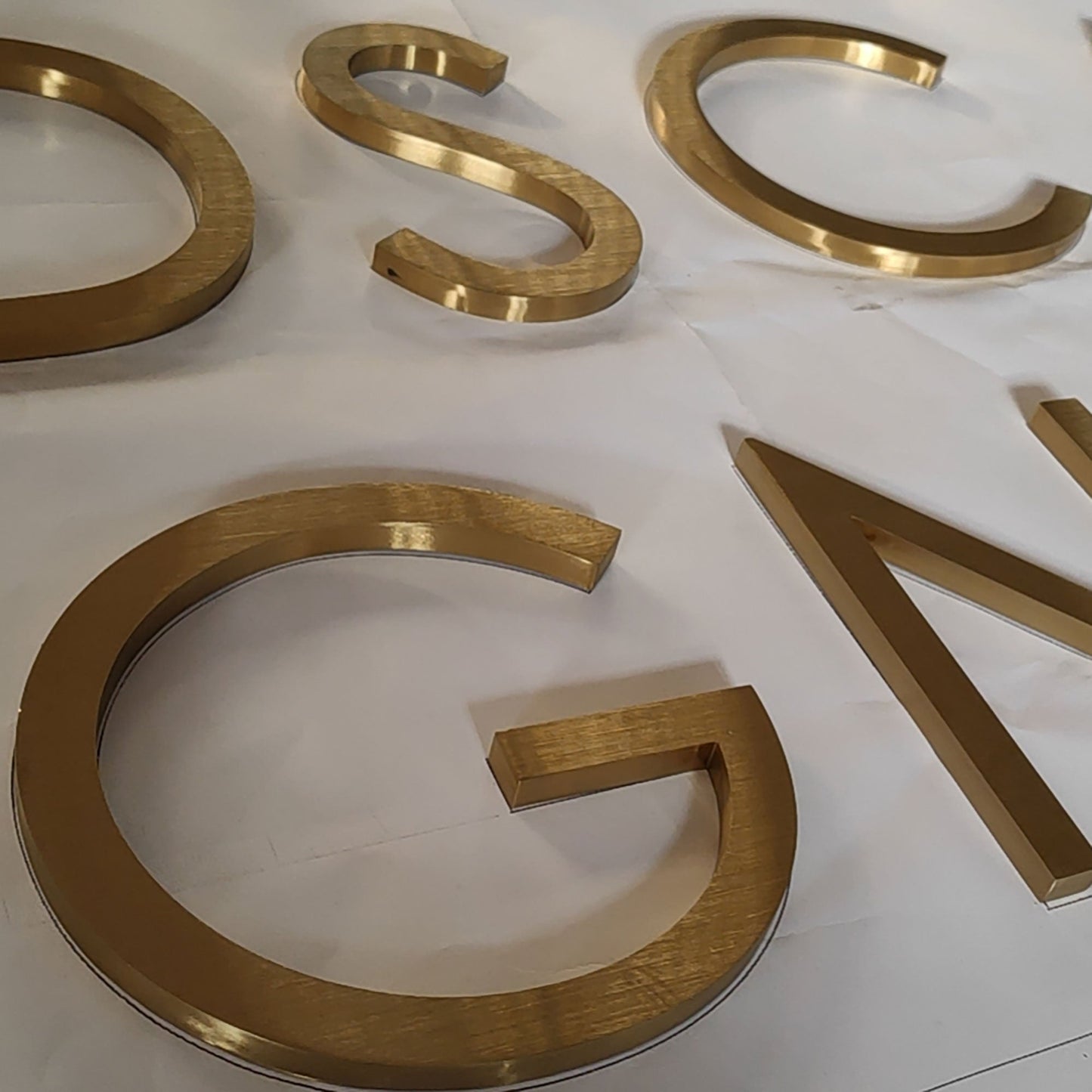 Gold Color Laser Cut 3D Metal Alphabet Brushed Letters Stainless Steel Letter For Interior Wall Signs