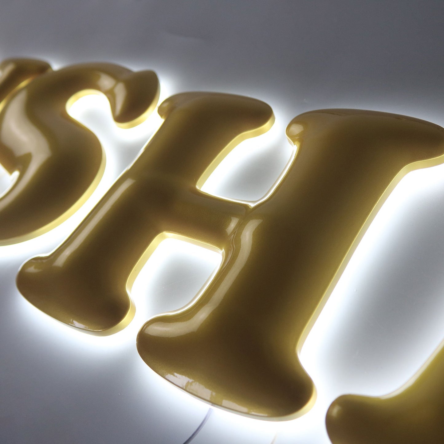 Sign Maker Manufacturer Custom 3D Backlit Acrylic Letter Signage Lighted Company Logo Name Gold Led Illuminated Sign