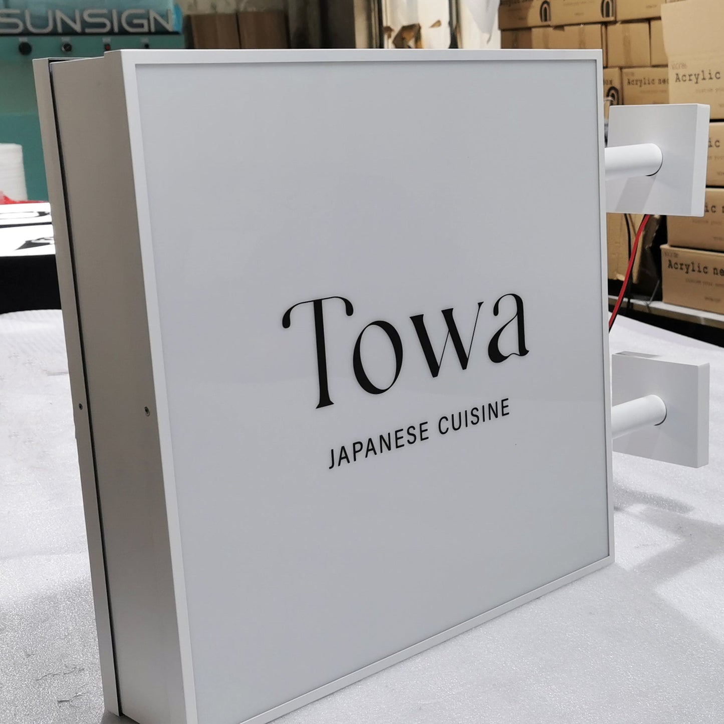 Durable Light Boxes Outdoor Illuminated Blade Sign Shop Front Hanging Metal Led Light Box Sign