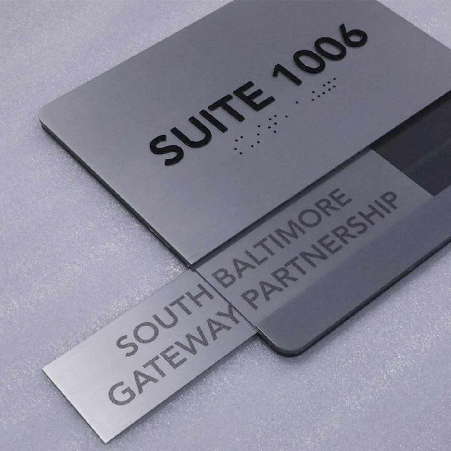 Silver Brushed Metal Plates Stainless Steel Sign Wall Mounted Braille Signage Directional Signs