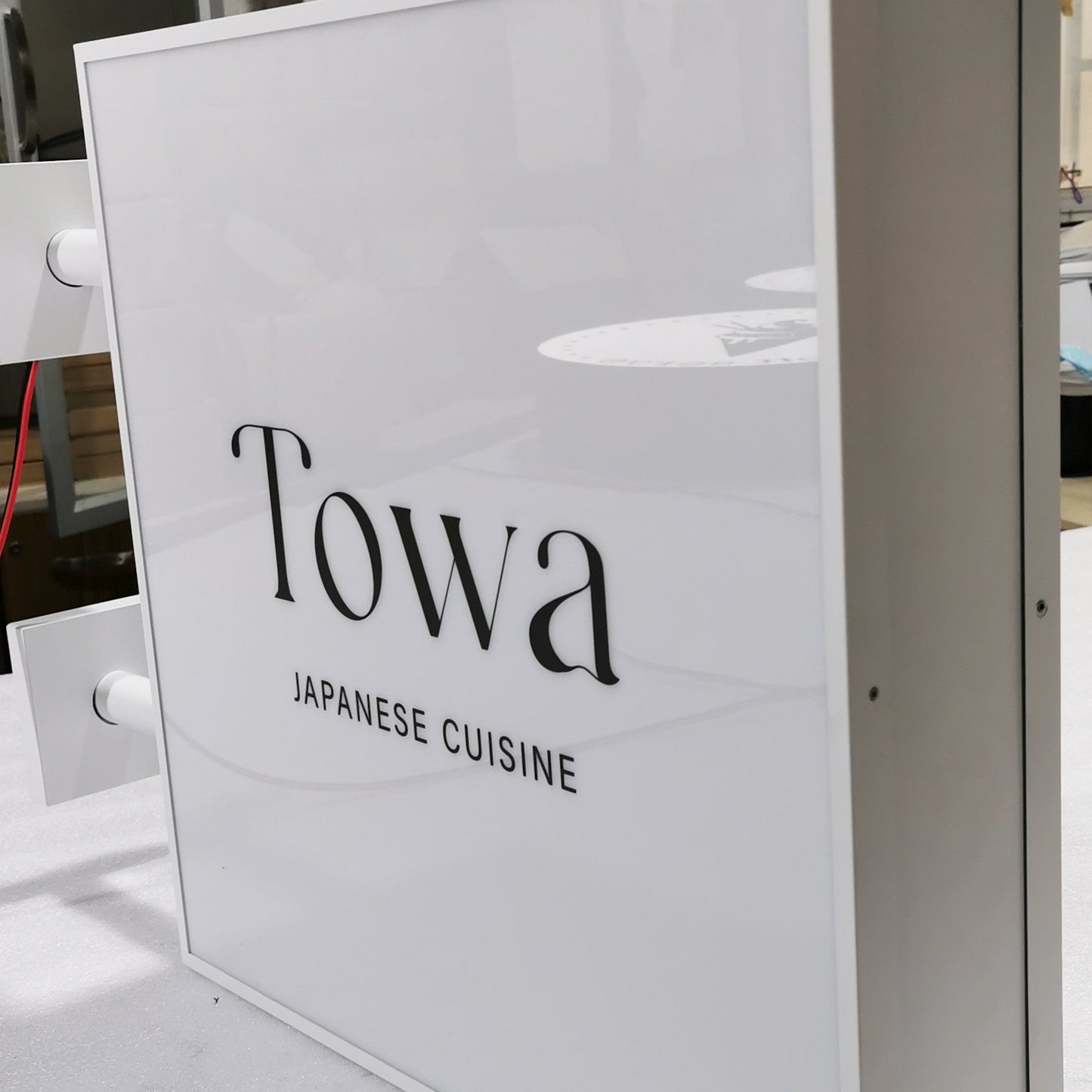 Durable Light Boxes Outdoor Illuminated Blade Sign Shop Front Hanging Metal Led Light Box Sign