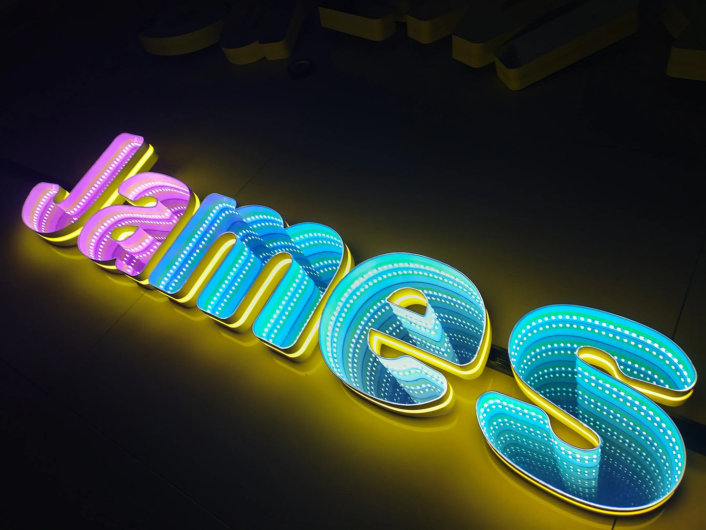 Toysign 3D Name Logo LED Infinity Mirror, Custom Business Logo Sign, Infinity Mirrors Letter, Wall Mounted Infinity Mirror Light