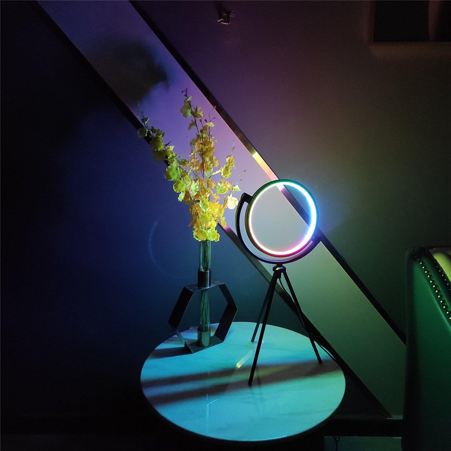 Mini Tripod Lamp