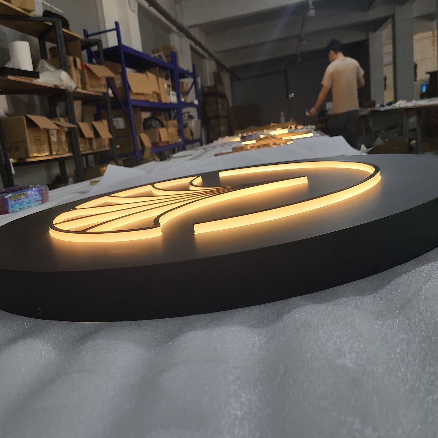 Business Outdoor Advertising Display Metal Light Boxes Custom Push Through Acrylic Logo Letters Led Signage