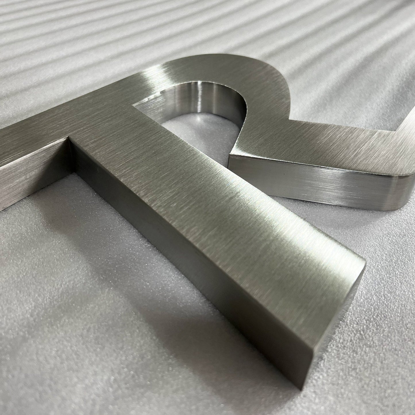 High quality custom stainless steel channel letters sign 3d metal alphabet number letter signage hotel hospital store shop