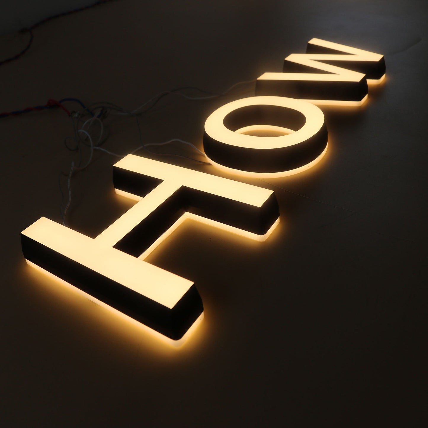 Storefront Acrylic Mini Led Lighted Solid Customized Letters 3D Shop Signage Advertising Painted Sign Letters