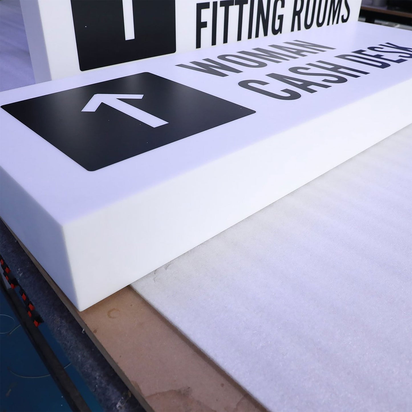 Custom Size Indoor Hanging LED Light Box Sign Full Lit Acrylic Signage for Shop Restaurants
