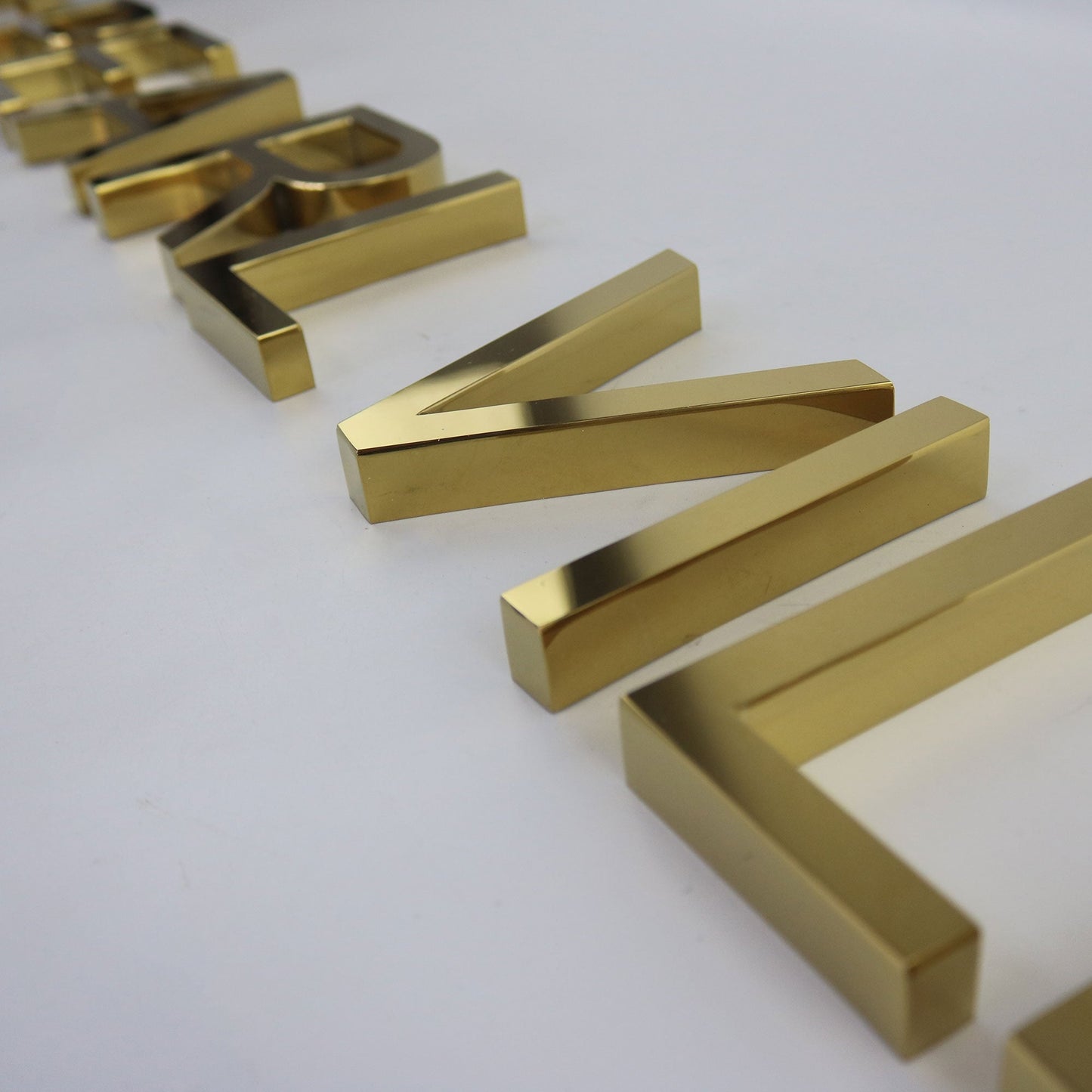 Customized Gold Stainless Steel Channel Letter Sign with Coating 3D Metal Name for Company Restaurant Shop