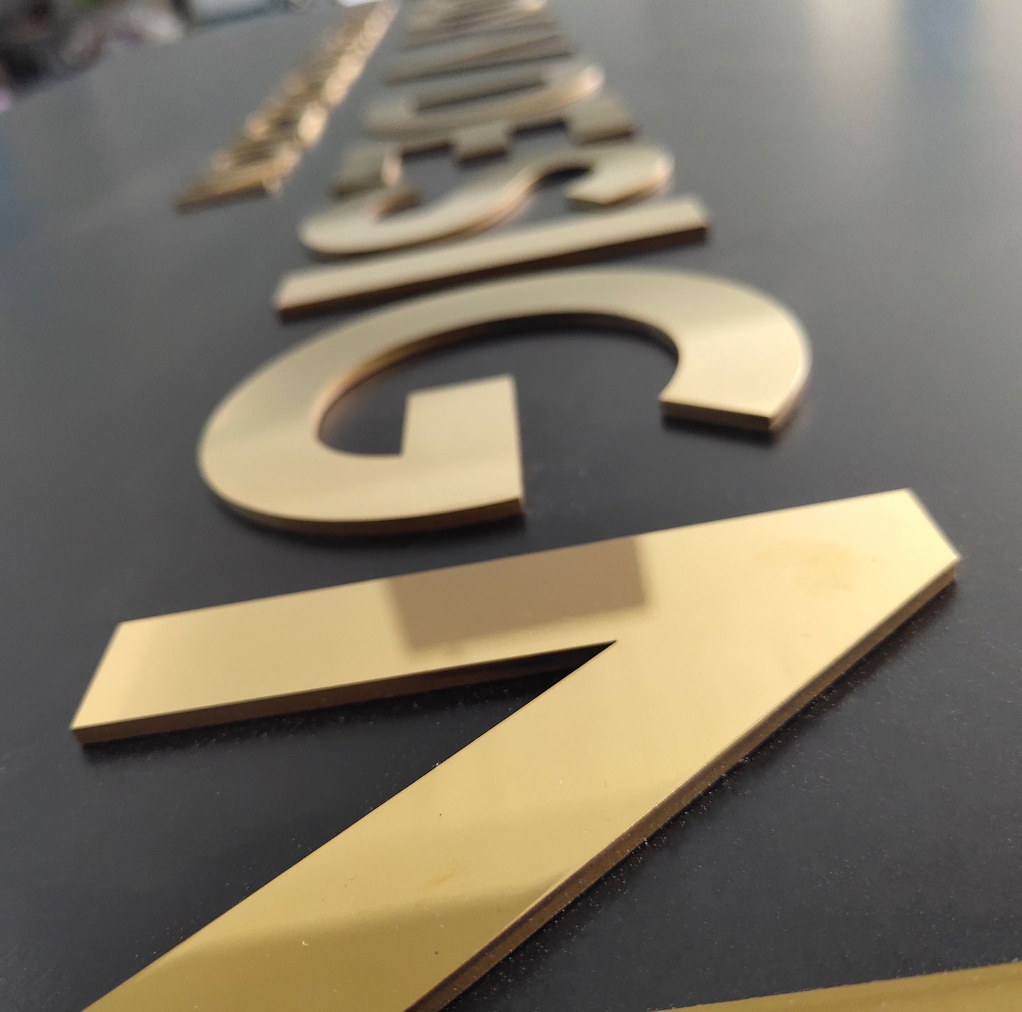 Surface gold coating larer cutting stainless steel solid small letters polished mirror face letters sign