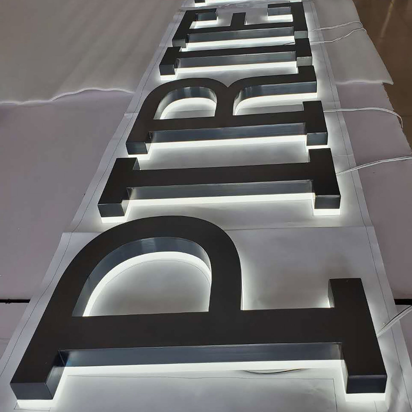 Fast delivery Led Channel Letter Sign Led Back Illuminate Letter Signs Store Stainless Steel Business Sign Outdoor Installation
