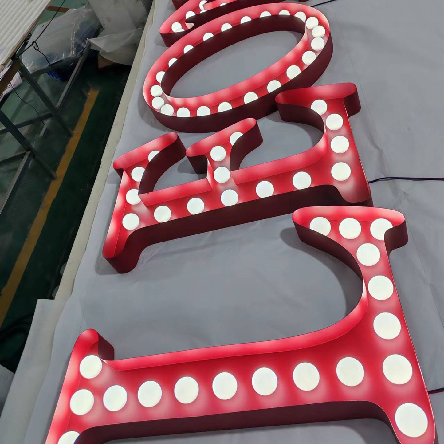Waterproof Outdoor Marquee Letters Giant Size Stainless Steel Signage Color Painted Illuminated Channel Letters Sign