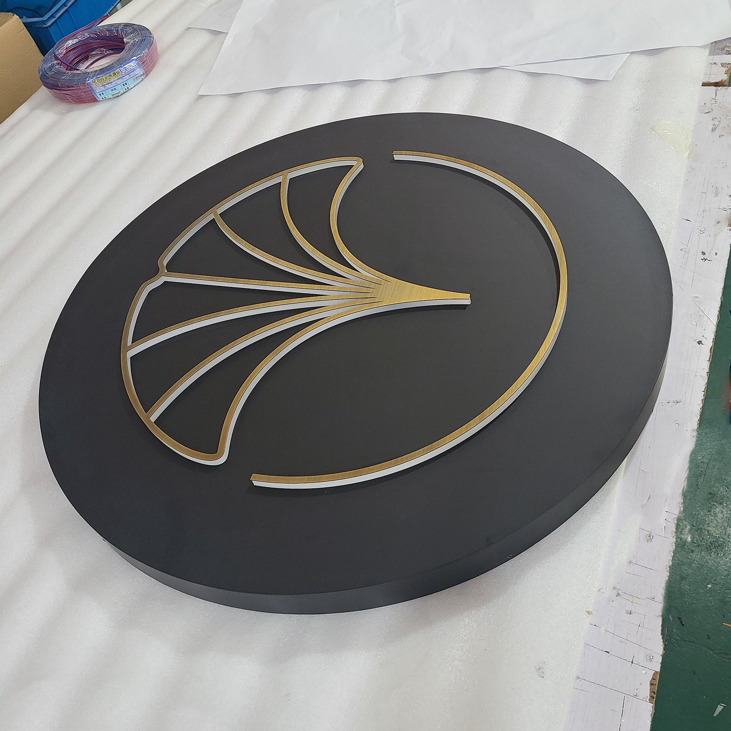 Business Outdoor Advertising Display Metal Light Boxes Custom Push Through Acrylic Logo Letters Led Signage
