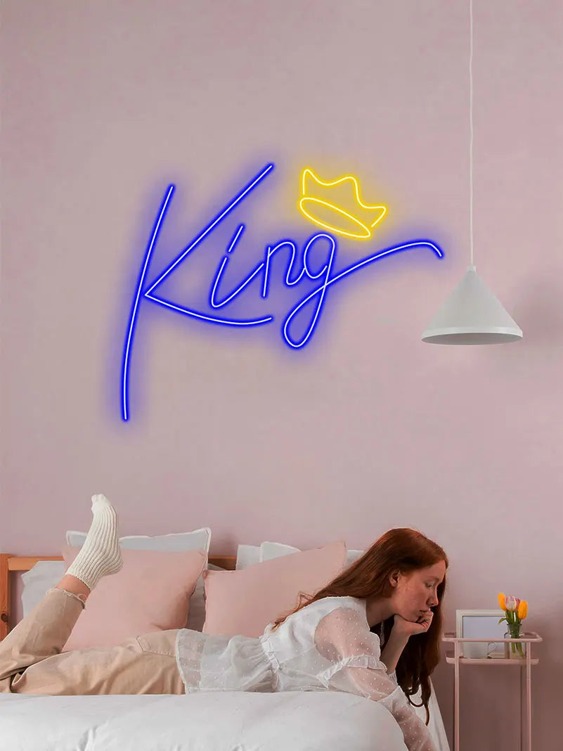 Toysign Custom Neon Light, Bold "King" Neon LED Wall Light with Crown - Regal Decor for Man Cave, Bar & Office Wall, Unique Gift